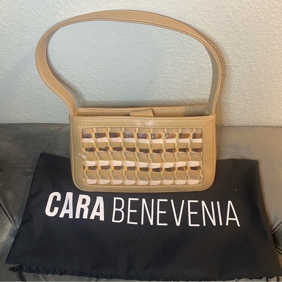 Like New CARA BENEVENIA Baguette Cappuccino Shoulder Bag - Picture 6 of 10